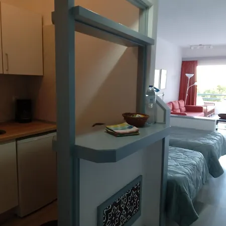 Club Atlantis 160 - Playa De Americas 아데제